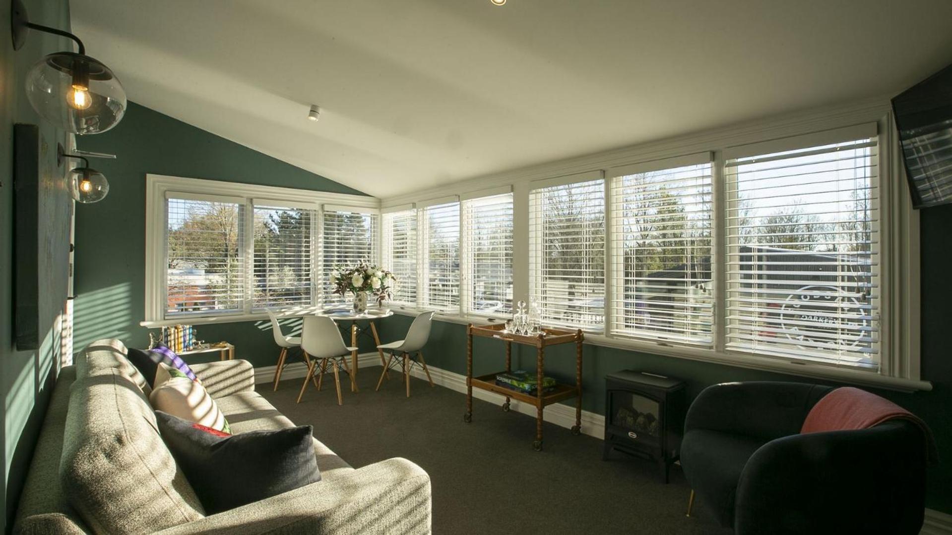 The Vicarage Geraldine Apartment ภายนอก รูปภาพ